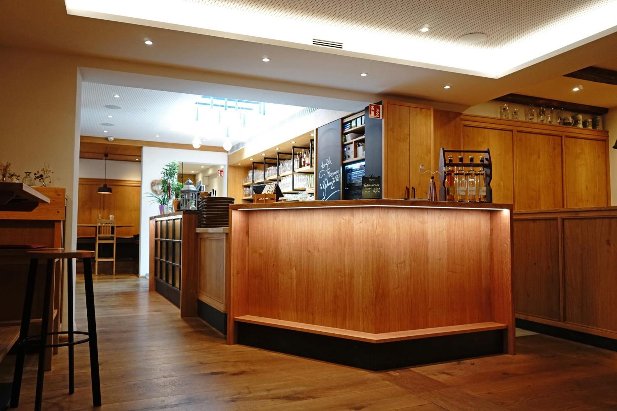 Hotel Zum Schwarzen Ross Und Gutmann Zur Post Hilpoltstein Exterior foto