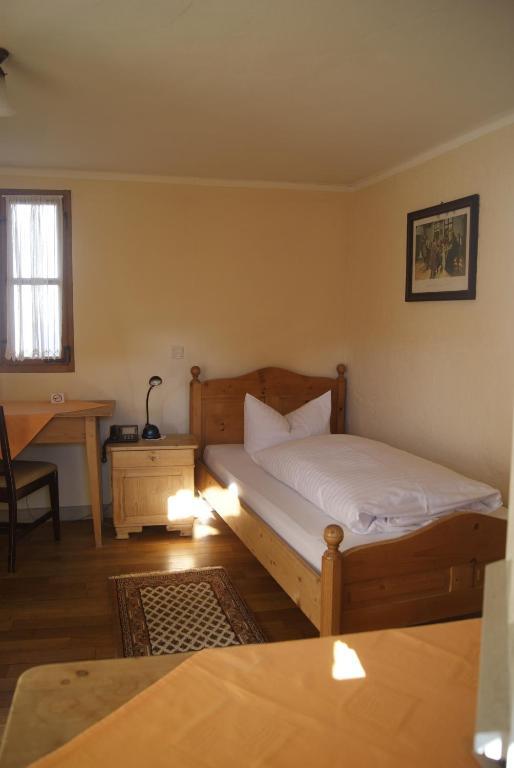 Hotel Zum Schwarzen Ross Und Gutmann Zur Post Hilpoltstein Quarto foto