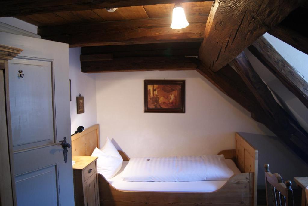 Hotel Zum Schwarzen Ross Und Gutmann Zur Post Hilpoltstein Quarto foto